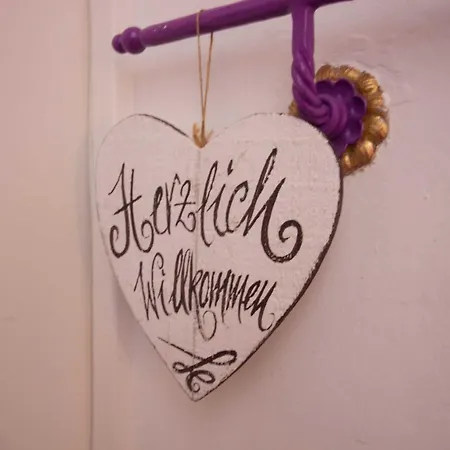 Apartment Ferienwohnung Antikstuebchen *