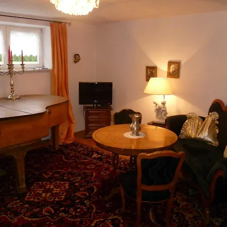 Ferienwohnung Antikstuebchen * 加爾米施-帕滕基興